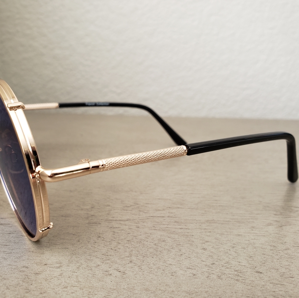 Sunglasses - Picture 2 of 3